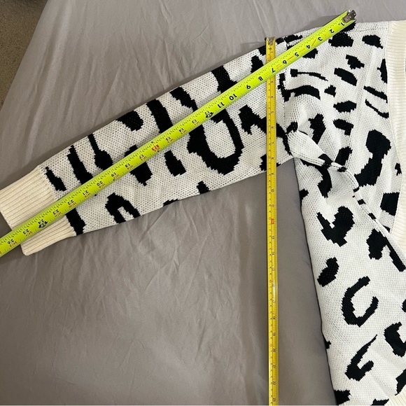 ZESICA Leopard Black N White Print Knitted Cardigan Long sleeves Size L - Picture 15 of 16